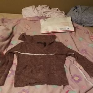 AXCESS size Large sweater very cute